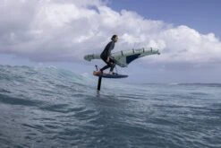 VAYU Foil Wing AURA Green/Blue 2023 - 2,8 -Board Frei Verkäufe 01 aura wave 859 editar